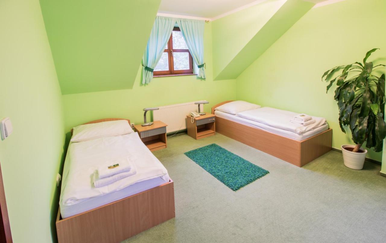 Benedikt Most Buitenkant foto
